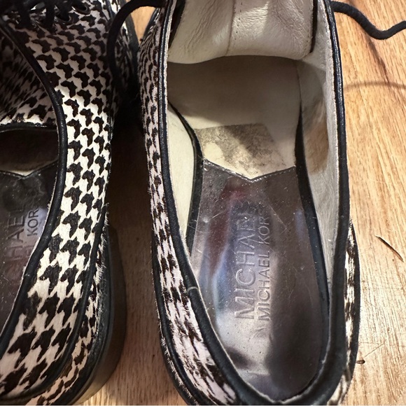 MICHAEL Michael Kors Black/Brown and White Lace Up Heel Calf Hair Oxfords Sz7 - Picture 8 of 10